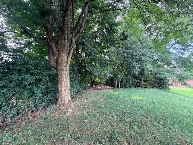 6527 Tall Oaks Drive, Florence, KY 41042