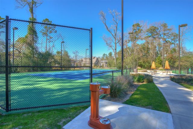 30 Johnathan Landing Court, The Woodlands, TX 77389