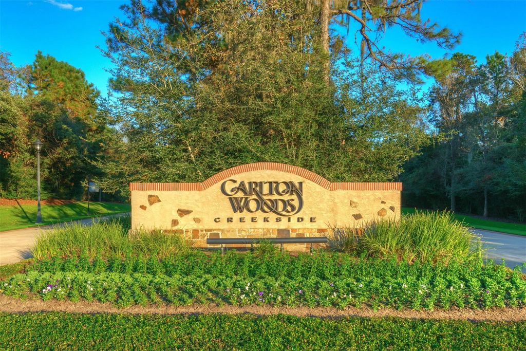 30 Johnathan Landing Court, The Woodlands, TX 77389