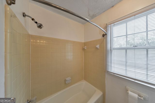 3125 Dogwood Valley Court NE, Marietta, GA 30068