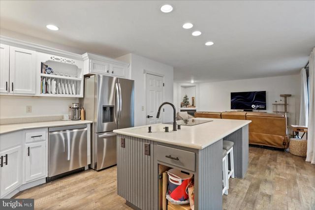 10745 HERSHEY DR, Williamsport, MD 21795