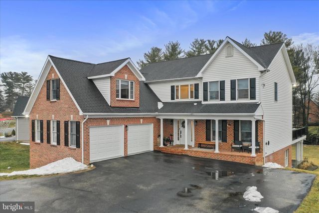 10745 HERSHEY DR, Williamsport, MD 21795