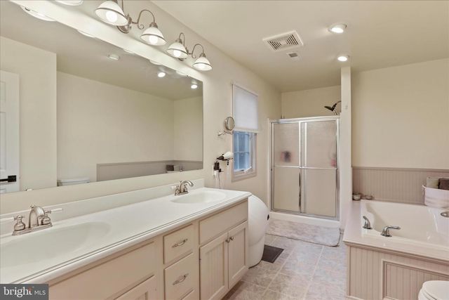 10745 HERSHEY DR, Williamsport, MD 21795