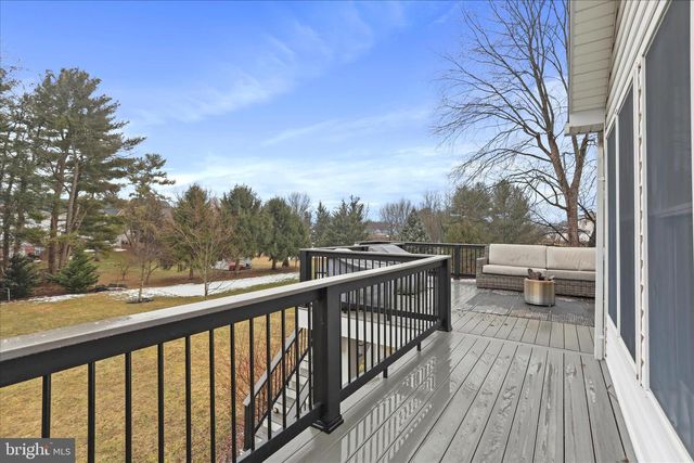 10745 HERSHEY DR, Williamsport, MD 21795