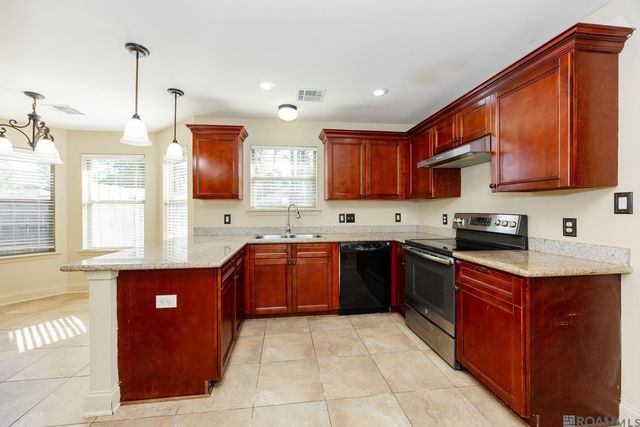 133 Scott St, Madisonville, LA 70447