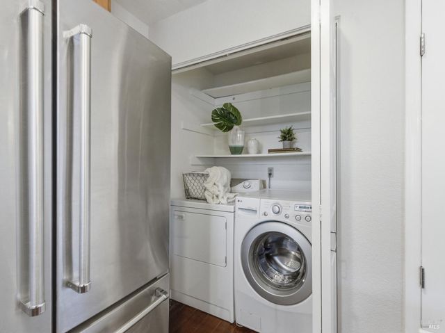 74 Hector Ln, Novato, CA 94949