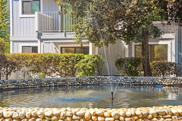 74 Hector Ln, Novato, CA 94949