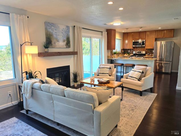 74 Hector Ln, Novato, CA 94949