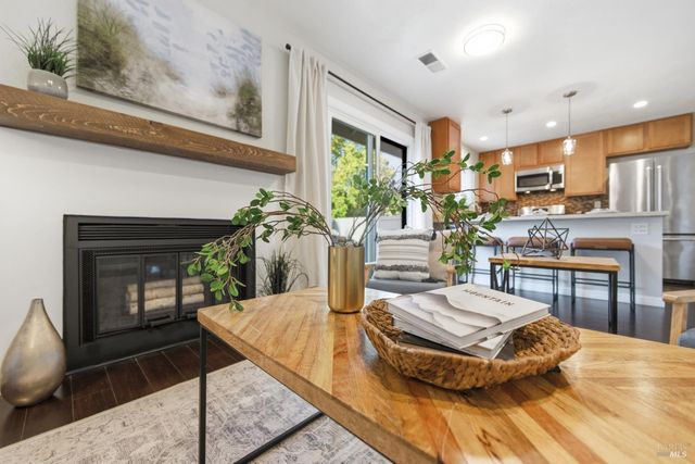 74 Hector Ln, Novato, CA 94949