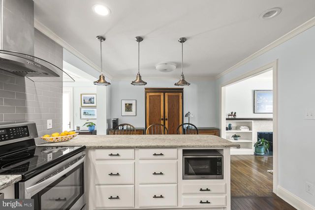 5005 RHOADES PL, Alexandria, VA 22304