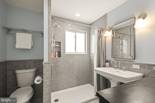 5005 RHOADES PL, Alexandria, VA 22304