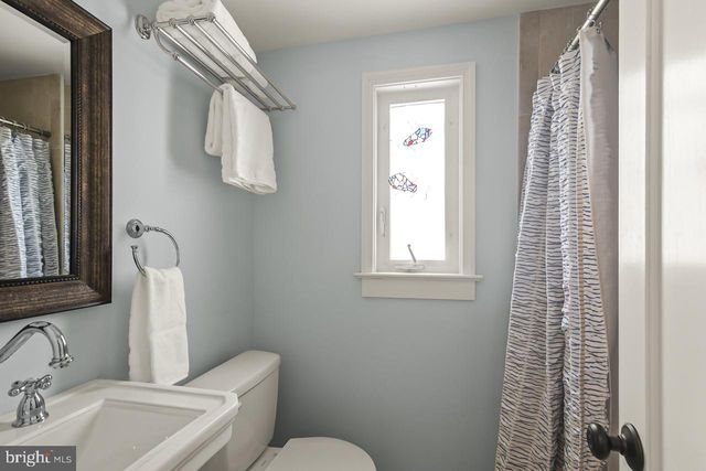 5005 RHOADES PL, Alexandria, VA 22304