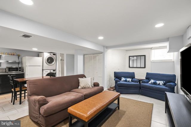 5005 RHOADES PL, Alexandria, VA 22304