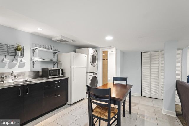 5005 RHOADES PL, Alexandria, VA 22304