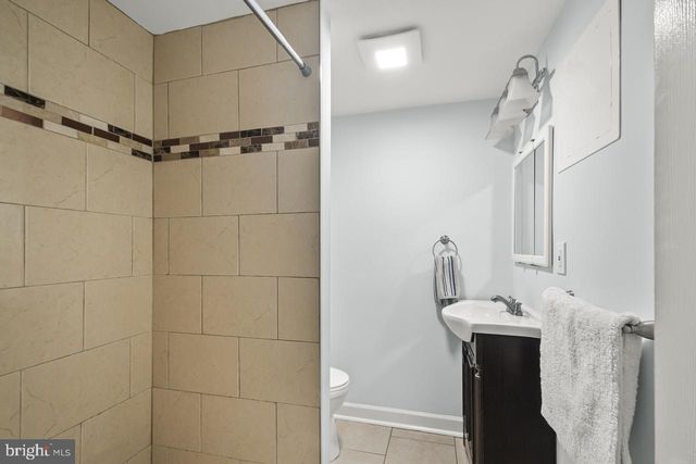 5005 RHOADES PL, Alexandria, VA 22304