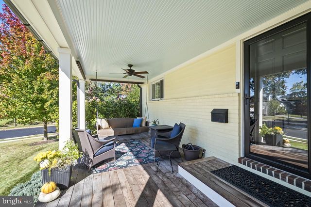 5005 RHOADES PL, Alexandria, VA 22304