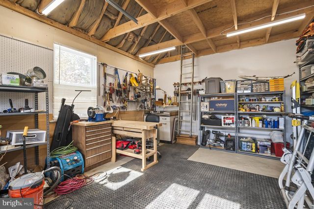 5005 RHOADES PL, Alexandria, VA 22304