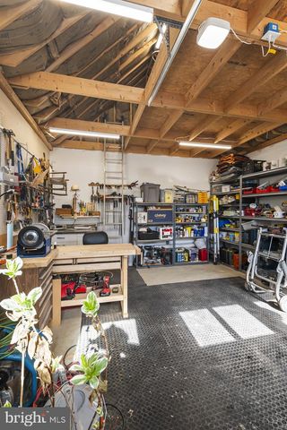 5005 RHOADES PL, Alexandria, VA 22304