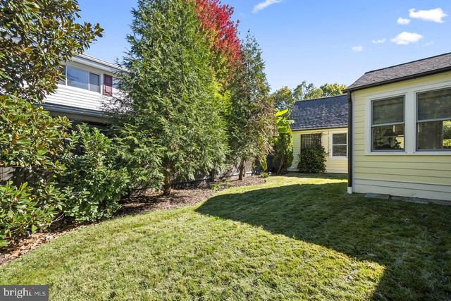 5005 RHOADES PL, Alexandria, VA 22304