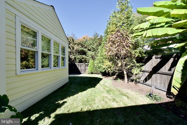 5005 RHOADES PL, Alexandria, VA 22304