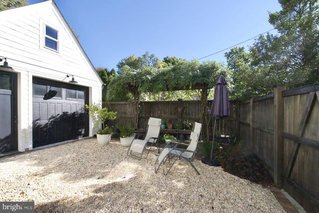 5005 RHOADES PL, Alexandria, VA 22304