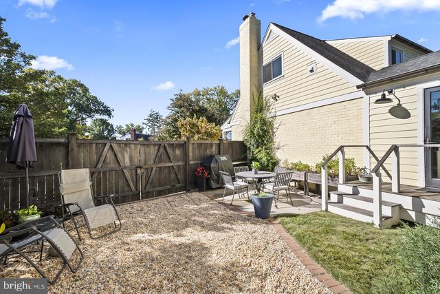 5005 RHOADES PL, Alexandria, VA 22304