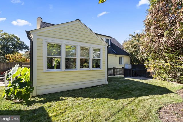 5005 RHOADES PL, Alexandria, VA 22304