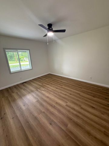 1777 Old Frankfort Road, Lawrenceburg, KY 40342