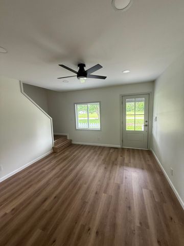 1777 Old Frankfort Road, Lawrenceburg, KY 40342