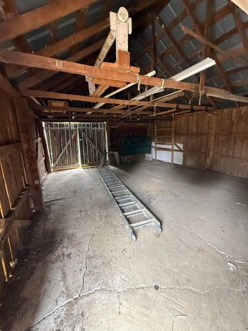 1777 Old Frankfort Road, Lawrenceburg, KY 40342