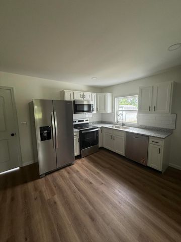 1777 Old Frankfort Road, Lawrenceburg, KY 40342