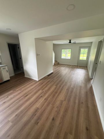 1777 Old Frankfort Road, Lawrenceburg, KY 40342
