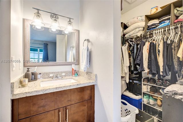 15645 SW 74th Cir Dr 6-5, Miami, FL 33193
