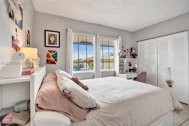 15645 SW 74th Cir Dr 6-5, Miami, FL 33193