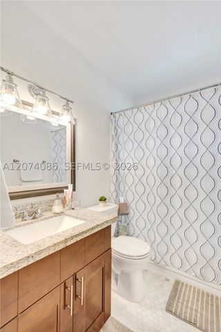 15645 SW 74th Cir Dr 6-5, Miami, FL 33193