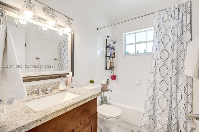 15645 SW 74th Cir Dr 6-5, Miami, FL 33193