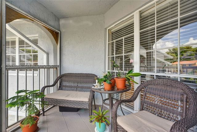 15645 SW 74th Cir Dr 6-5, Miami, FL 33193