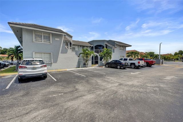 15645 SW 74th Cir Dr 6-5, Miami, FL 33193