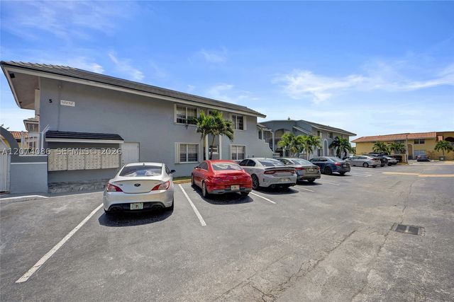 15645 SW 74th Cir Dr 6-5, Miami, FL 33193