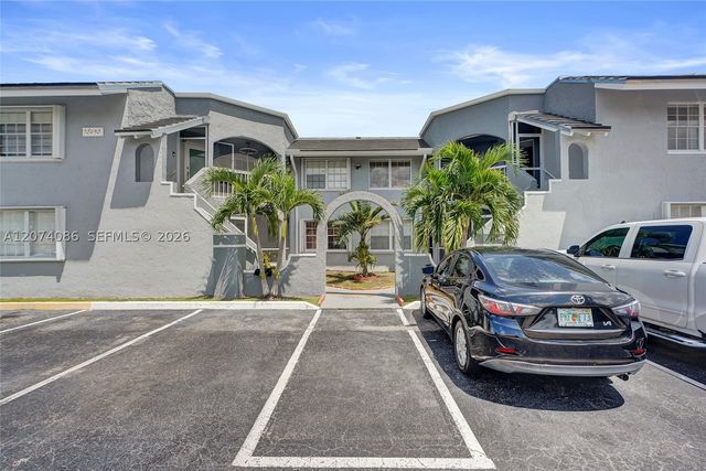 15645 SW 74th Cir Dr 6-5, Miami, FL 33193
