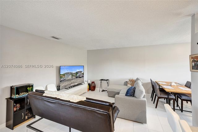15645 SW 74th Cir Dr 6-5, Miami, FL 33193