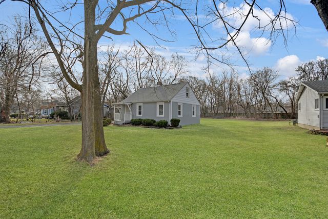 3737 Rose Manor Terrace, Markham, IL 60428