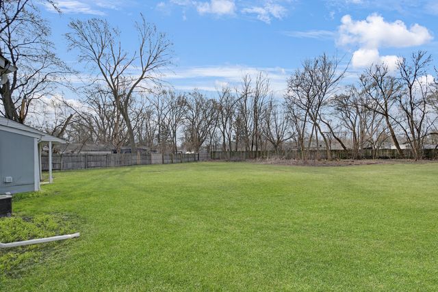 3737 Rose Manor Terrace, Markham, IL 60428