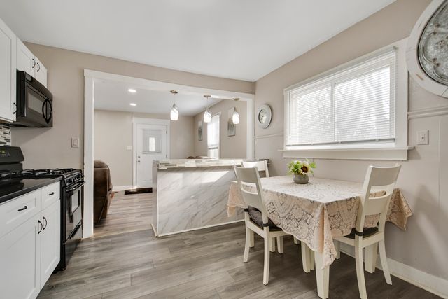 3737 Rose Manor Terrace, Markham, IL 60428