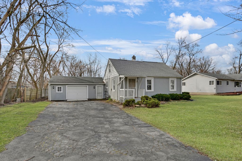 3737 Rose Manor Terrace, Markham, IL 60428