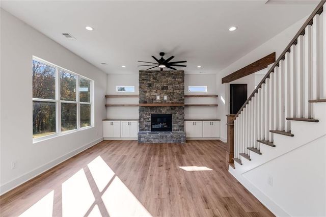 790 FERGUSON Place, Dallas, GA 30132