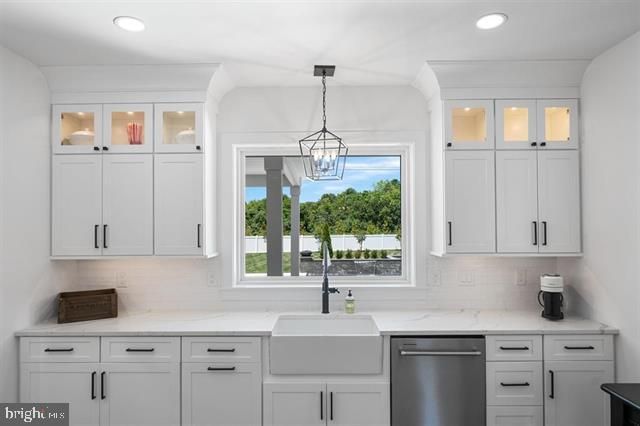 8 HOPPYS LN, Cape May Court House, NJ 08210