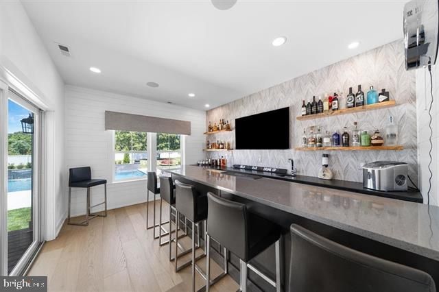 8 HOPPYS LN, Cape May Court House, NJ 08210