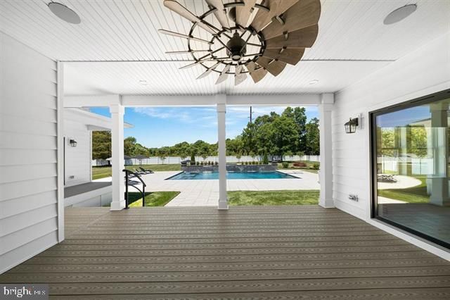 8 HOPPYS LN, Cape May Court House, NJ 08210