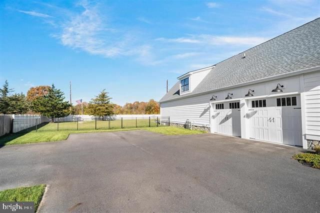 8 HOPPYS LN, Cape May Court House, NJ 08210